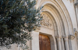 Porche de l'Eglise de St Genies de Comolas