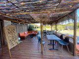 Grotte Forestière Terrasse ombragé et jeux