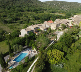 Clos Cèze Art : Ensemble de gîtes
