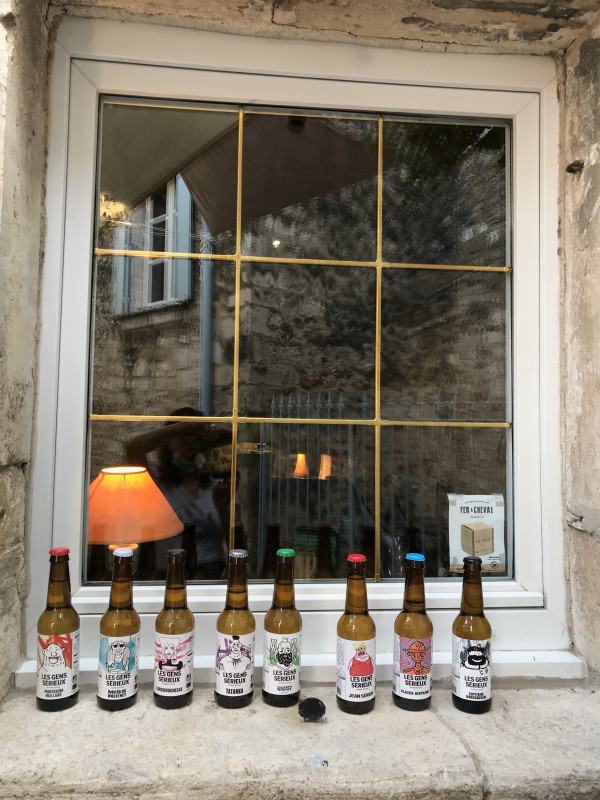 Fenêtre avec un échantillon de bières