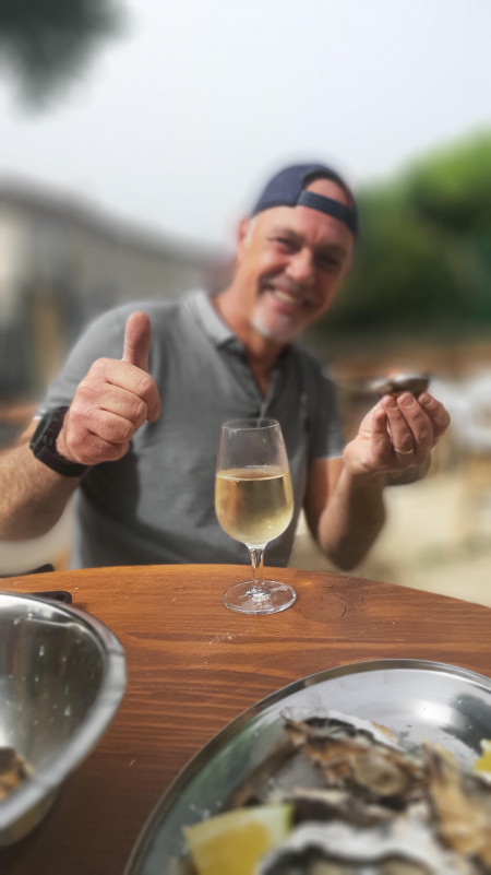 L'équipe du Ioda bar - bar à huîtres à Goudargues