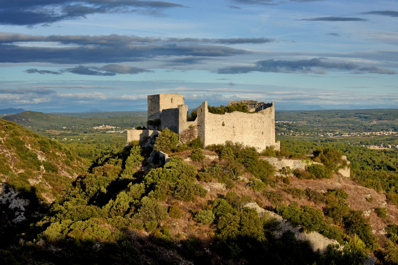 Le Castellas de St Victor la Coste