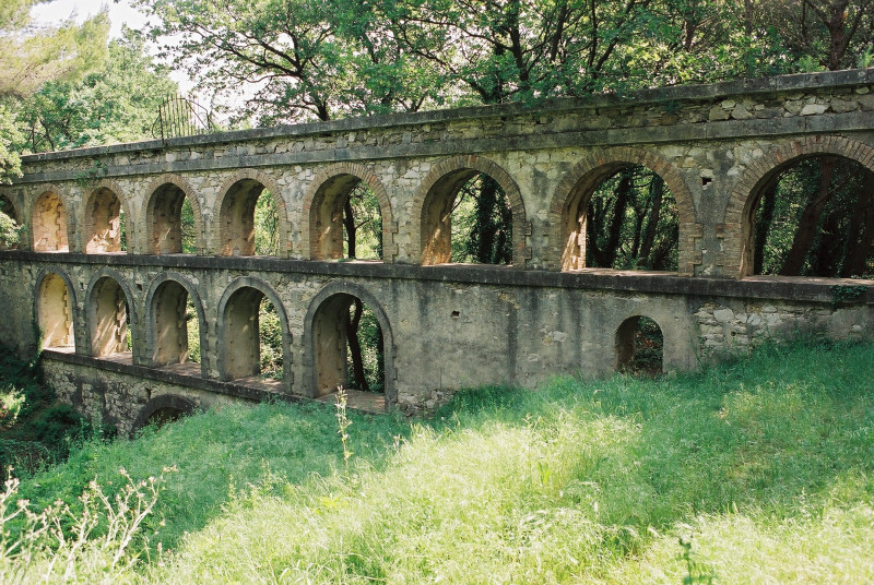 Aqueduc de Balouvière