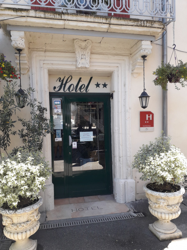 Hôtel du Commerce