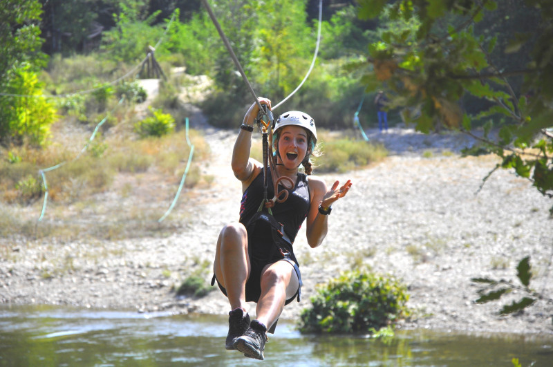 Tyrolienne géante en Ardèche