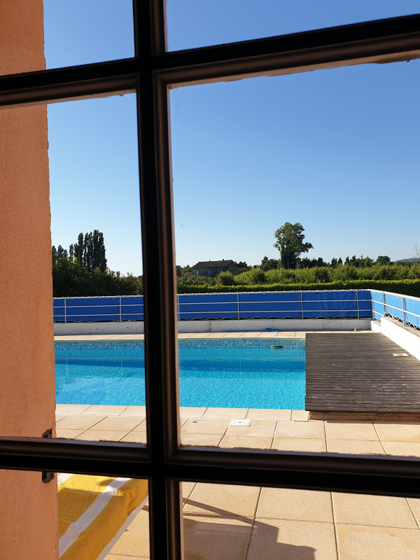 Vue sur la piscine