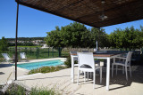 Terrasse ombragée et piscine privée
