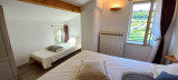 Chambre avec lit double et lit simple