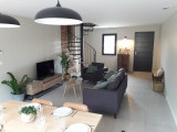Pièce de vie avec coin salon