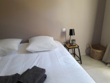 Chambre 1 avec un lit double