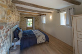 Chambre avec lit double