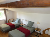 Chambre 3 avec 2 lits simples