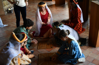 Family activities at the museum : the little archaeologist_Pont-Saint-Esprit