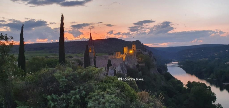 Gîtes La Sarrasine : Les Deux Tours