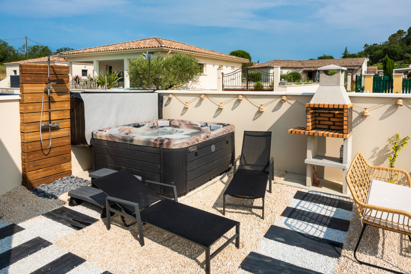 Gîtes Spa & Stay Goudargues : Appartement Anna - Extérieur