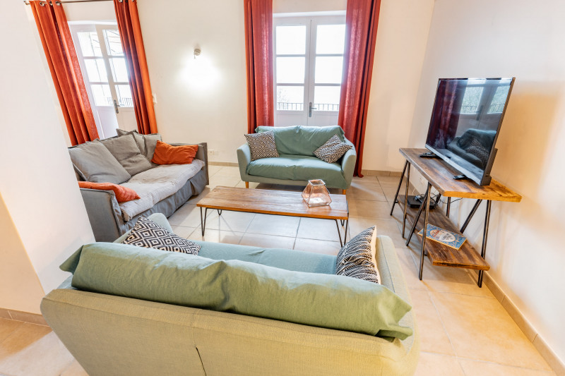 Gîtes Domaine de Coulon : Maison Issirac