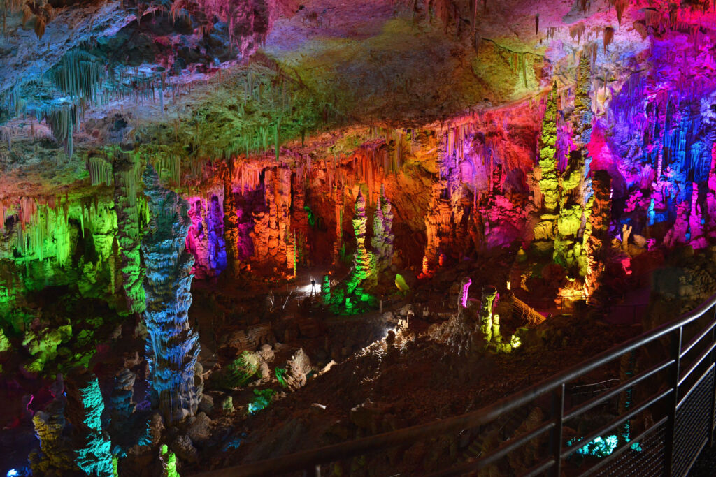Grotte de la Salamandre à Méjannes-le-Clap