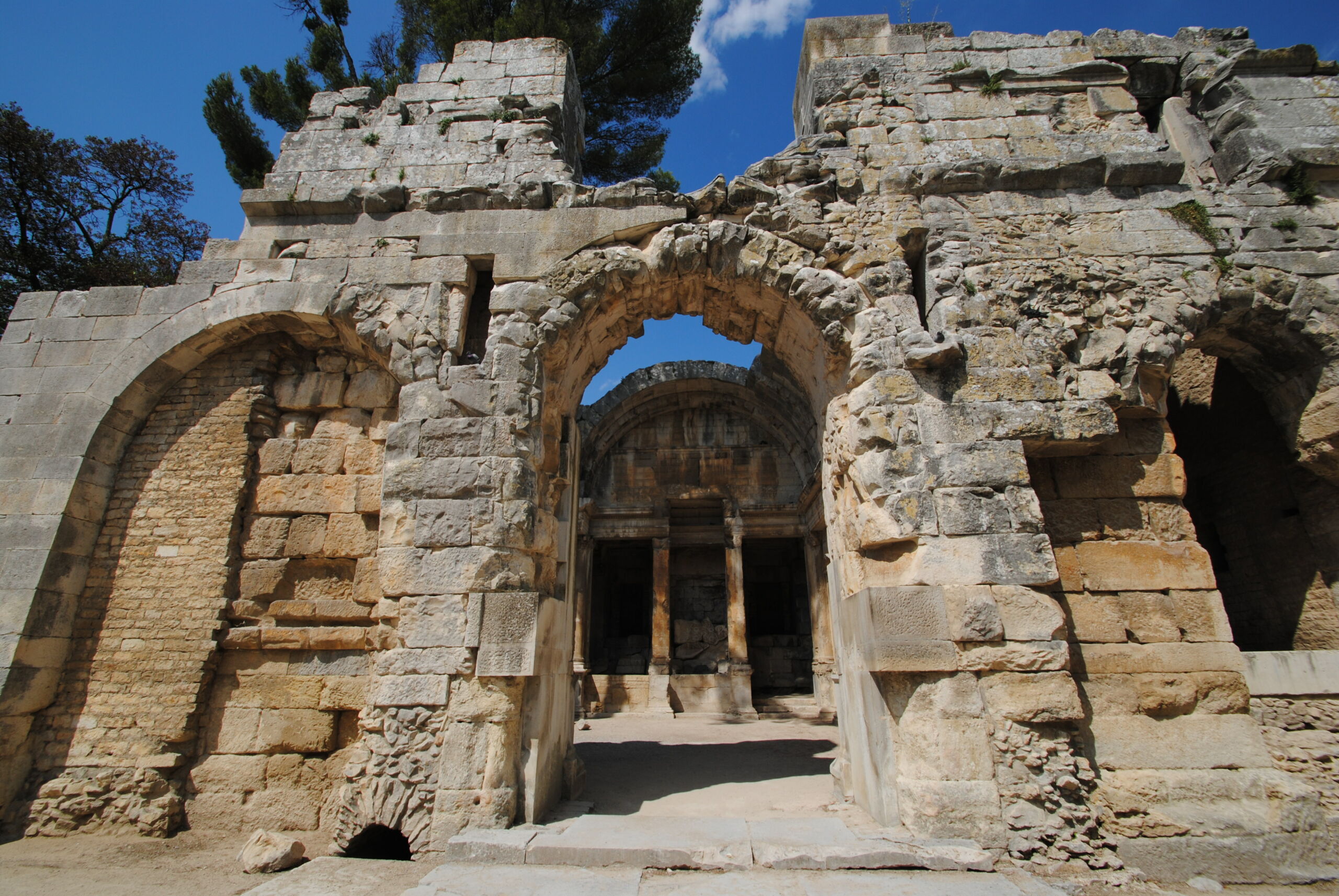 Nimes