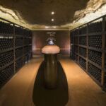 Vinothèque dans la grotte