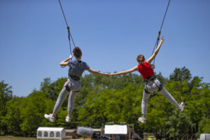 Accroche aventure - tyrolienne en parallèle