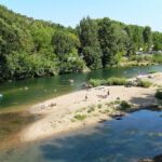 Rivière la Cèze avec vue sur la camping