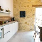 Cuisine lumineuse et équipée