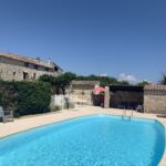 Piscine chauffée et partagée du Mas de Linde