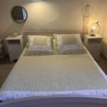 Chambre avec lit double