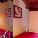Chambre avec lit double à l'étage