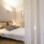 Chambre Rose avec lit double