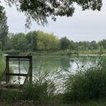 Vue sur le lac de pêche