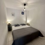 Chambre avec lit double