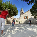 Partie de pétanque à Aiguèze 2