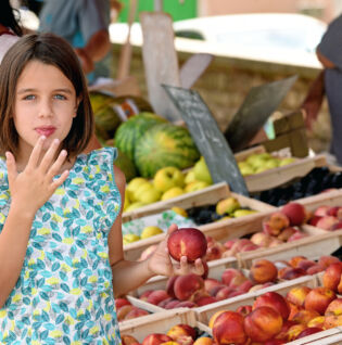 Marché estival d'Aiguèze