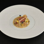 Plat : pigeon, foie gras et truffe d'été