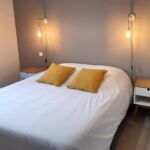 Chambre avec lit double