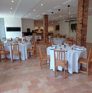 Salle du restaurant climatisée