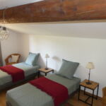 Chambre 3 avec 2 lits simples