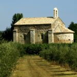 Chapelle saint André de Sévanès vus de côté