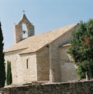 Chapelle Saint Jean Baptiste sur les hauteurs de Vénéjan