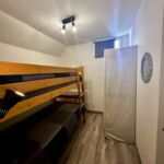 Chambre avec lits superposés
