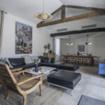 Salon et salle à manger au Mas Ëvalla