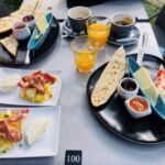 Petit-déjeuner copieux