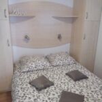 Chambre avec lit double