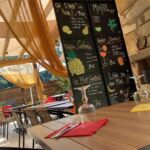 A la Pt'ite auberge, dégustez des cocktails au bord de l'eau