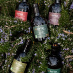 Ne manquez pas cette expérience sensorielle unique et repartez avec une huile d’olive vierge extra médaillée de Maison Aeterna !