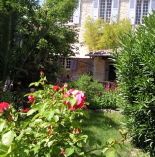 Façade avec jardin