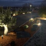 Cour du gîte le soir