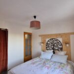 Chambre avec lit double