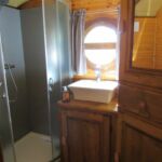 Roulotte en bois - Salle d'eau